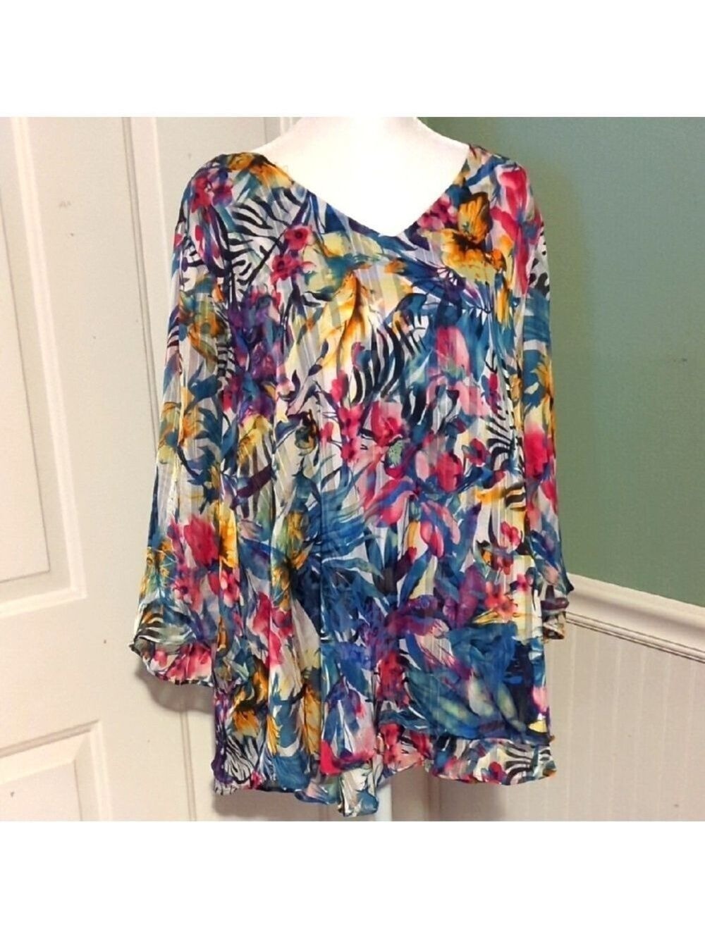 Roz & Ali Tropical Floral Top Lightweight 2X